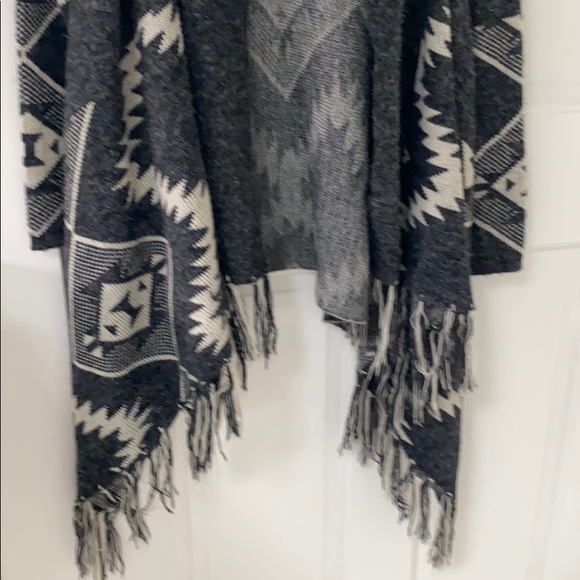 Cardigan - Picture 2 of 4